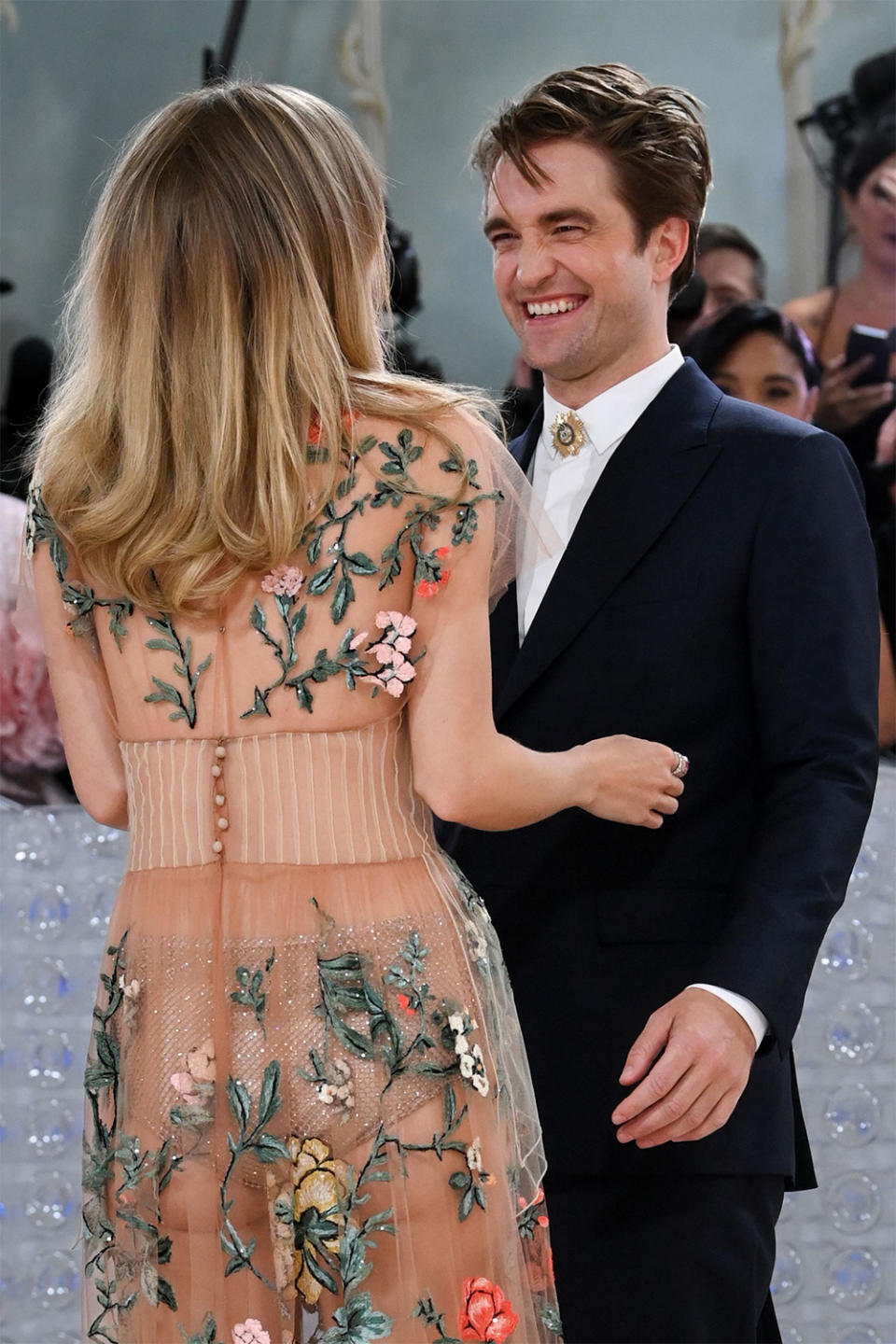 Suki Waterhouse and Robert Pattinson Kiss and Cuddle on 2023 Met Gala Red Carpet Photos From