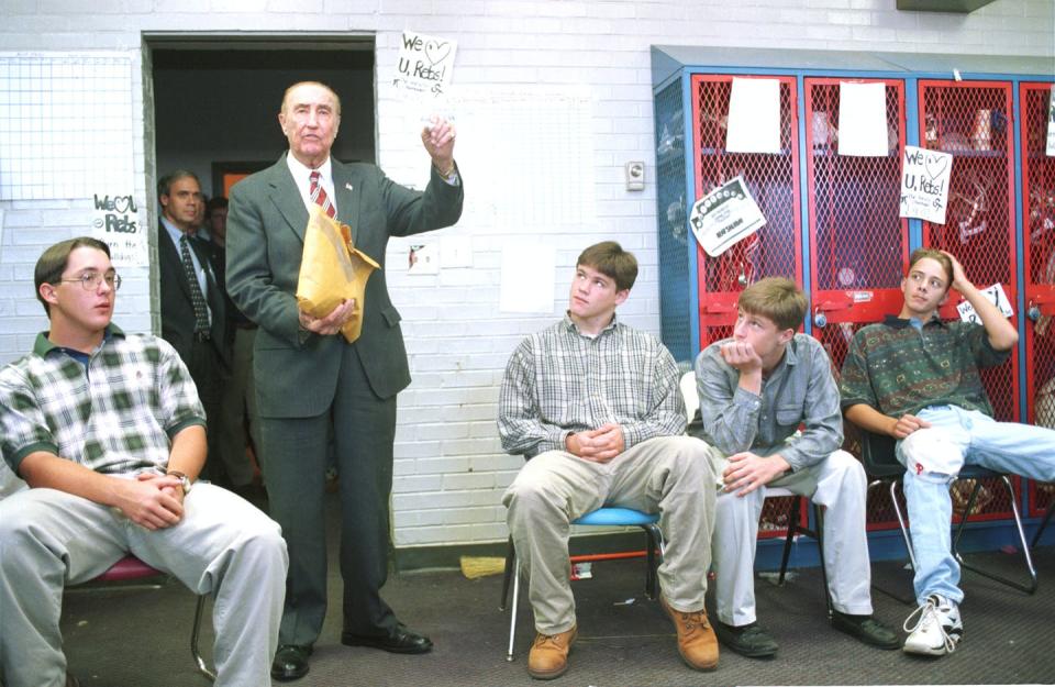 <span class="caption">Senator Strom Thurmond addresses a classroom in South Carolina, October 20, 1996.</span> <span class="attribution"><a class="link " href="https://www.gettyimages.com/detail/news-photo/senator-strom-thurmond-addresses-a-classroom-october-20-news-photo/800757?adppopup=true" rel="nofollow noopener" target="_blank" data-ylk="slk:Alan Weiner/Liaison via Getty Images;elm:context_link;itc:0;sec:content-canvas">Alan Weiner/Liaison via Getty Images</a></span>