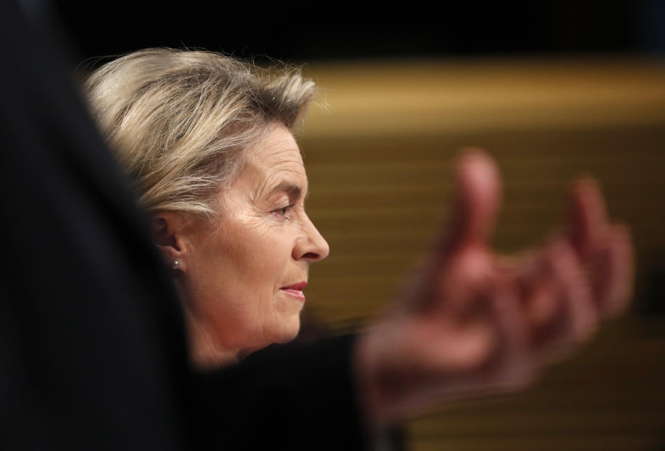 European Commission President Ursula von der Leyen, right, and European Commission's Head of Task Force for Relations with the United Kingdom Michel Barnier address a media conference on Brexit negotiations at EU headquarters in Brussels, Thursday, Dec. 24, 2020. (AP Photo/Francisco Seco, Pool)