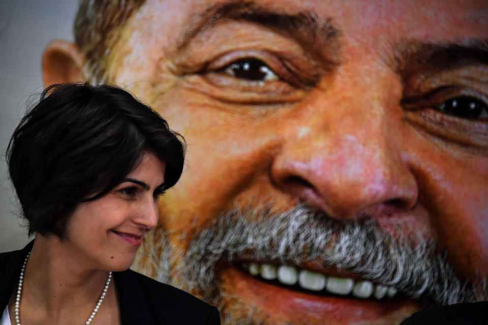 Manuela D’Ávila, candidata a vicepresidenta por el Partido Comunista do Brasil (PCdoB) en la fórmula liderada por Fernando Haddad, del Partido de los Trabajadores, el 7 de agosto de 2018 en Sao Paulo (AFP/Archivos | Nelson ALMEIDA)