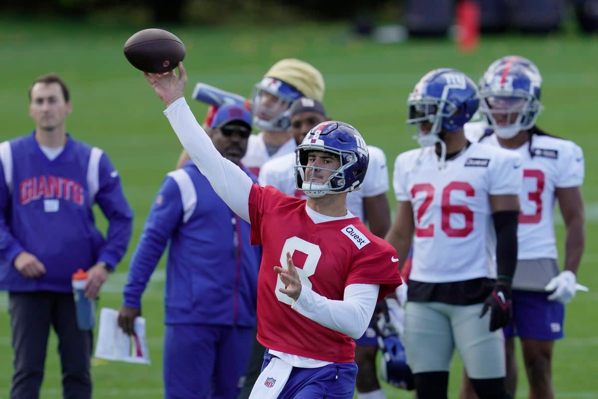 GIANTS-JONES (AP)