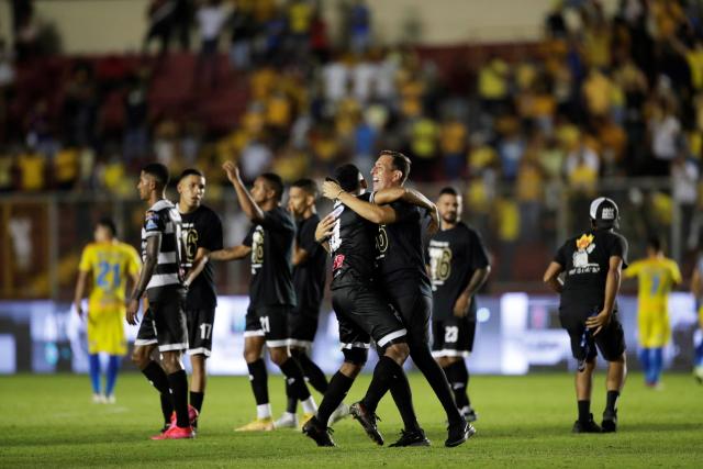 Duelo de líderes del torneo apertura del fútbol panameño terminó sin goles