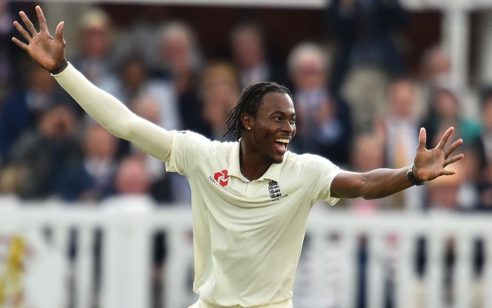 England's Jofra Archer celebrates taking the wicket of Australia's Usman Khawaja at Lord's - Jofra Archer's Ashes prep: No red ball cricket before Australia showdown - Glyn KIRK / AFP