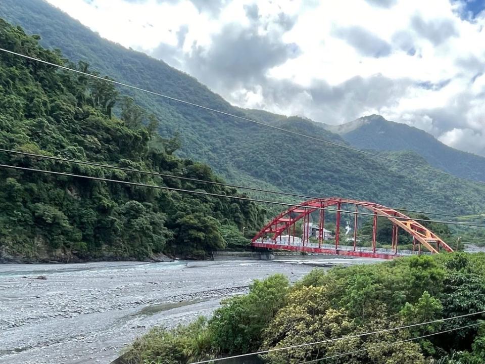 金崙地區溫泉地下水位下降，研判可能受淺層地震影響。（記者鄭錦晴攝）