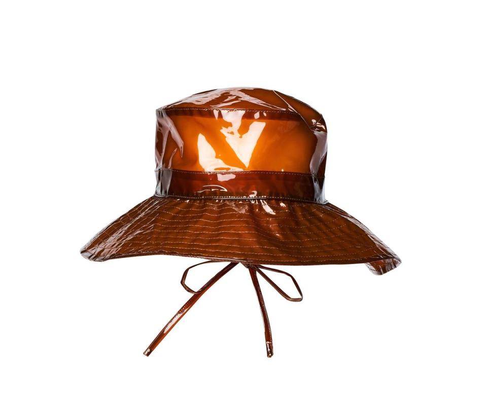 Boonie Hat 防水大帽沿漁夫帽 NT$1,080 Rains。（藍鐘提供）