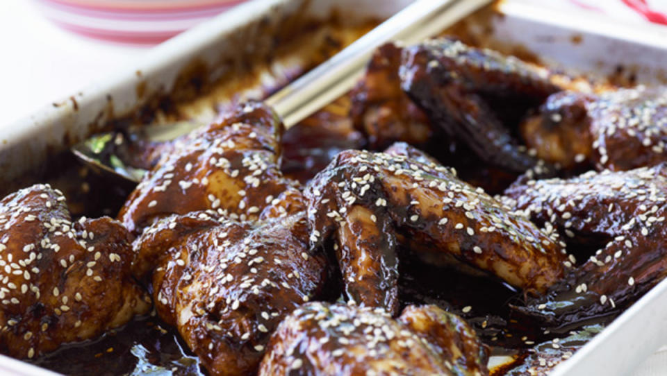 <p>Tyler Florence</p><p>According to NFL great Jerry Rice, chef Tyler Florence makes the best wings around, and now you can have his recipe too.</p><p><strong>Get the recipe: <a href="https://parade.com/10398/smccook/jerry-rices-favorite-chicken-wings/" rel="nofollow noopener" target="_blank" data-ylk="slk:Jerry Rice's Sticky Honey-Soy Wings;elm:context_link;itc:0;sec:content-canvas" class="link ">Jerry Rice's Sticky Honey-Soy Wings</a></strong></p>