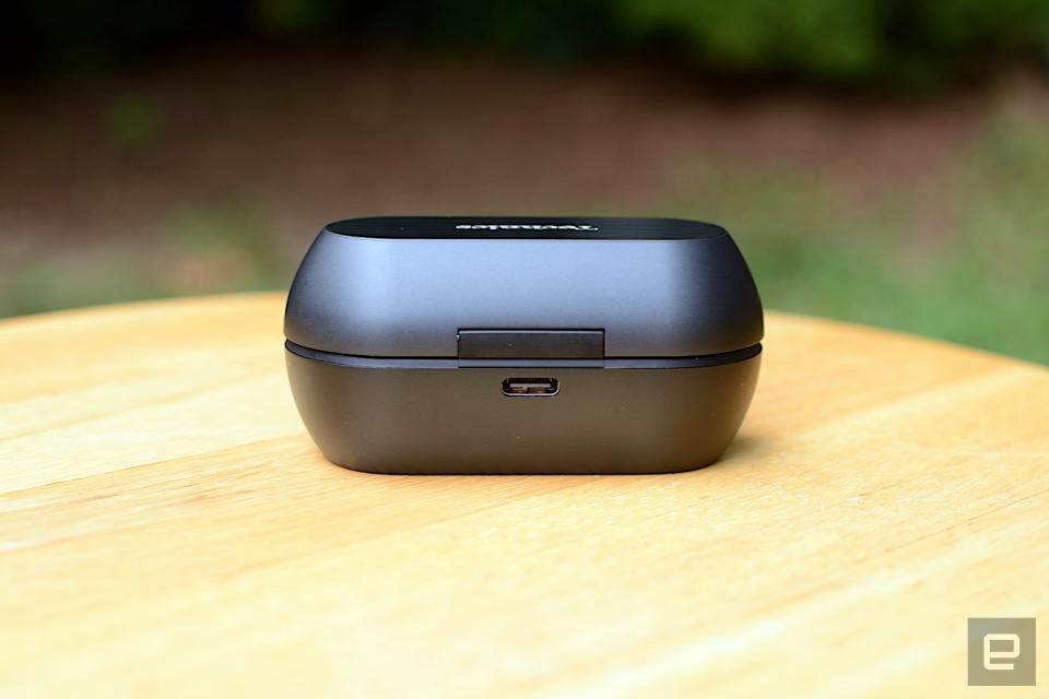 The Technics EAH-AZ70W true wireless earbuds do some things very well, but the audio quality can be hit or miss.