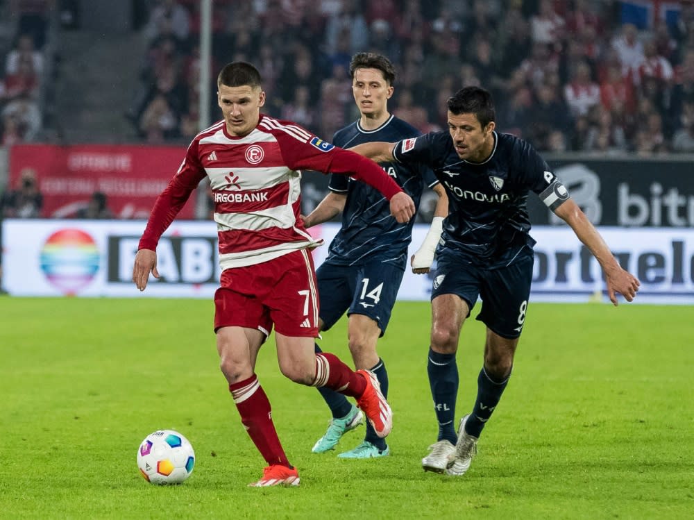 Christos Tzolis im Trikot von Fortuna Düsseldorf (IMAGO/BEAUTIFUL SPORTS/Meusel)