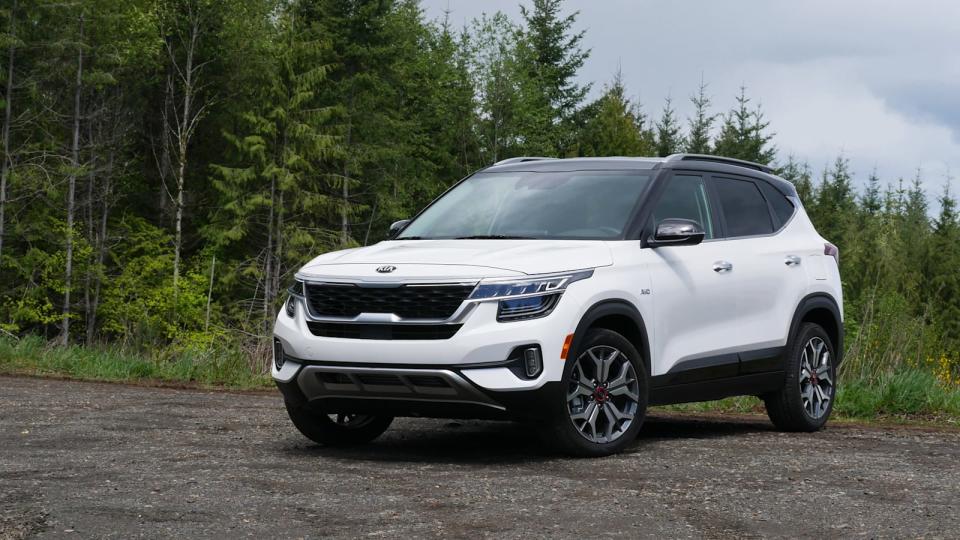 2021 Kia Seltos SX in white