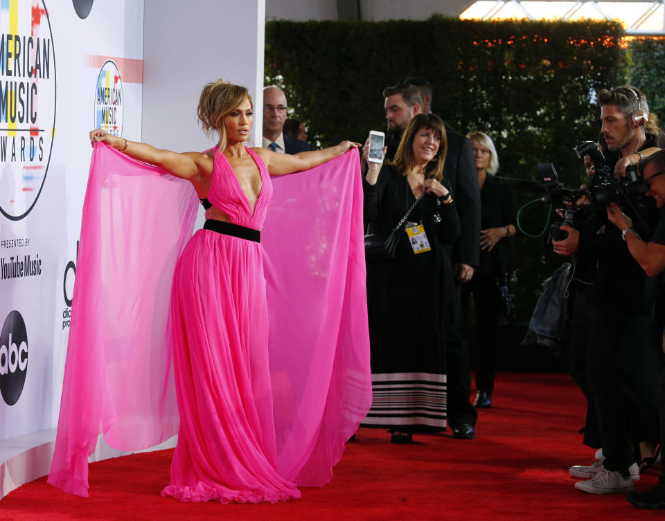 2018 American Music Awards – Arrivals – Los Angeles, California, U.S., 09/10/2018 – Jennifer Lopez poses. REUTERS/Mike Blake