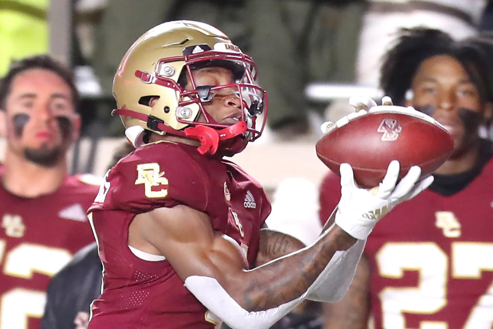 Boston, MA - November 26: Boston College WR Zay Flowers makes a catch in the first quarter. The Eagles lost to the Syracuse Orange, 32-23. (Photo by John Tlumacki/The Boston Globe via Getty Images)