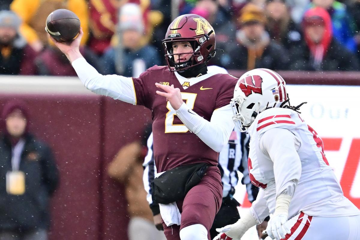 Minnesota QB Athan Kaliakmanis announces he's entering the transfer portal