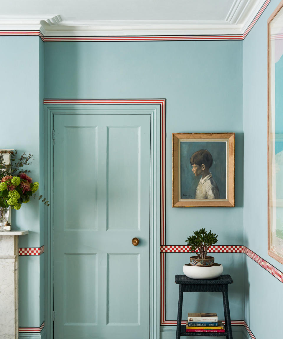 3. Enhance your ceiling trim with a pretty border