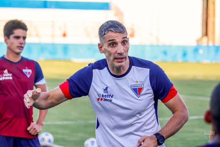 Juan Pablo Vojvoda, entrenador argentino de Fortaleza, que milita en la primera división brasileña