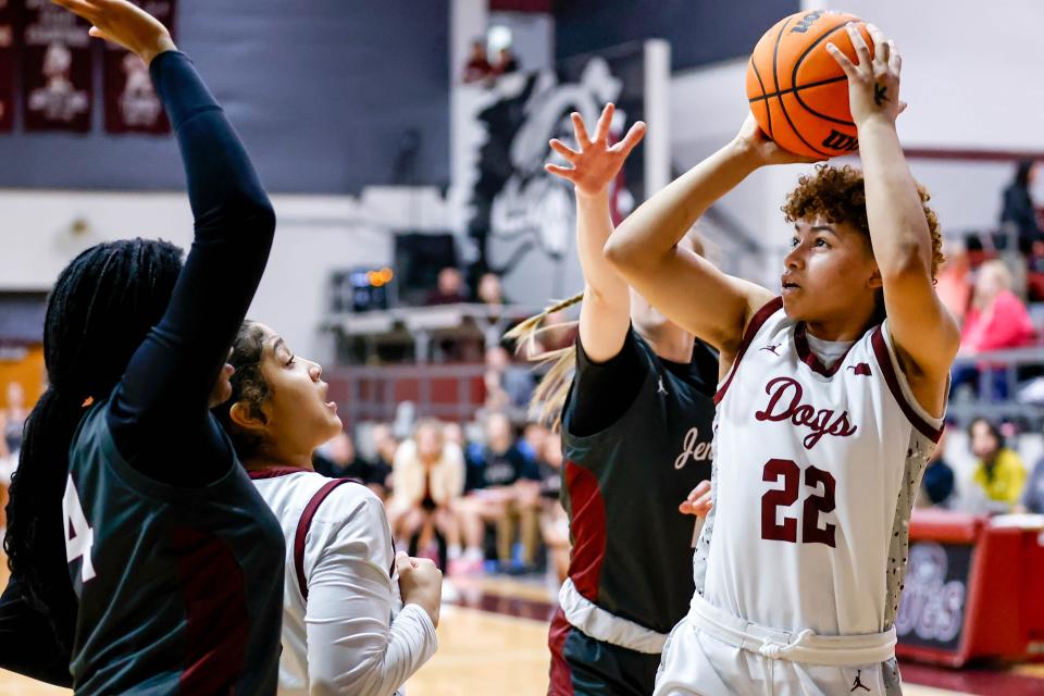 Edmond Memorial’s Janiyah Williams (22) shoots a 2-pointer during a high school girls basketball game between Edmond Memorial and Jenks in Edmond, Okla., on Friday, Feb. 23, 2024.
(Credit: NATHAN J. FISH/THE OKLAHOMAN)