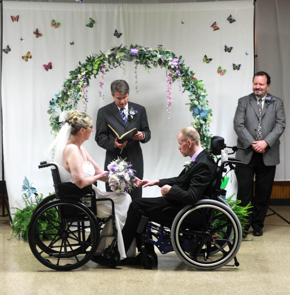 Matt and Sara on their wedding day