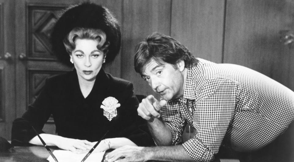 MOMMIE DEAREST, from left, Faye Dunaway, director Frank Perry, on-set, 1981, ©Paramount/courtesy Everett Collection