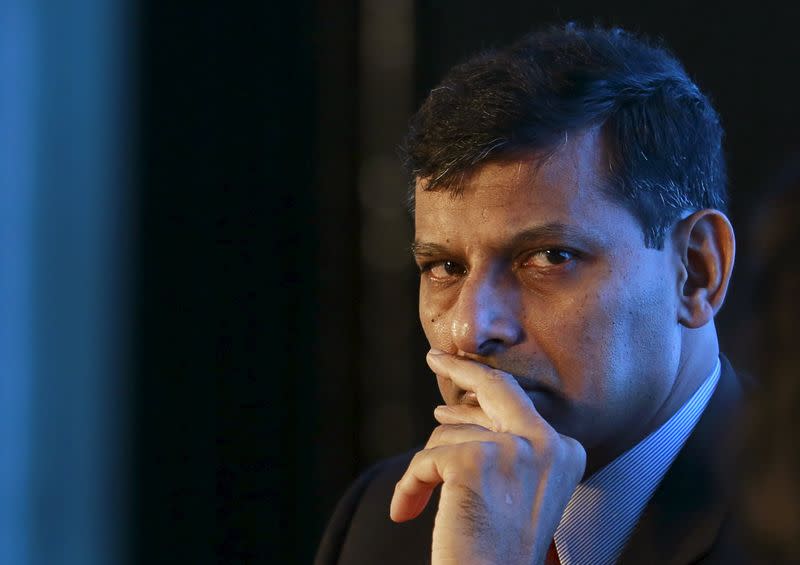Reserve Bank of India (RBI) Governor Raghuram Rajan listens to a question during an industry event in Mumbai, India, August 20, 2015. REUTERS/Danish Siddiqui