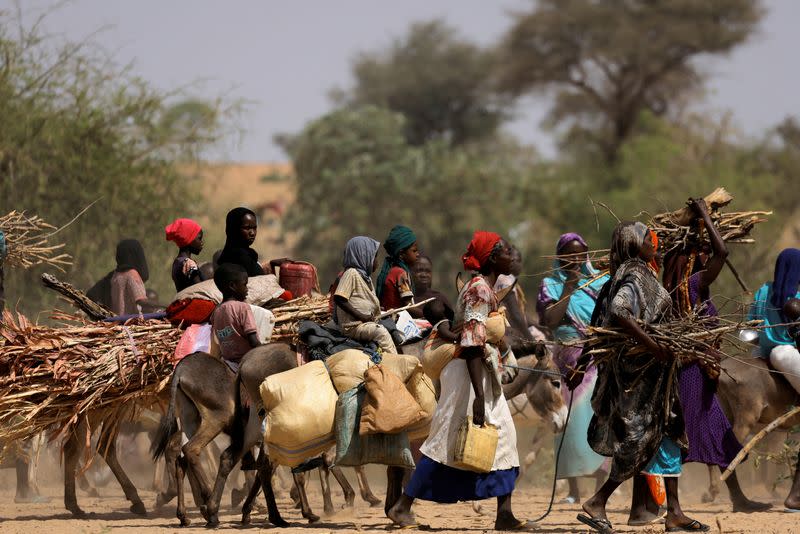 FILE PHOTO: Fleeing Sudanese seek refuge in Chad