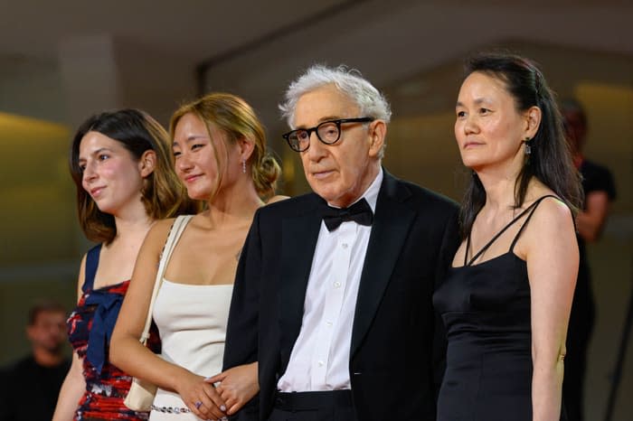 Las desconocidas hijas de Woody Allen que le han acompañado al Festival de Venecia