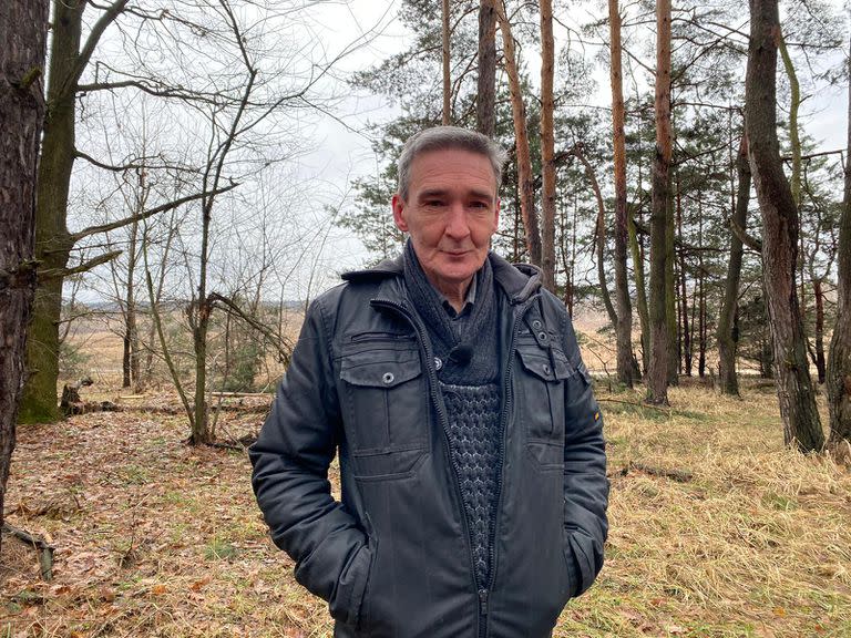 Boris Popov en el bosque donde fue torturado (Foto: Elisabetta Piqué)