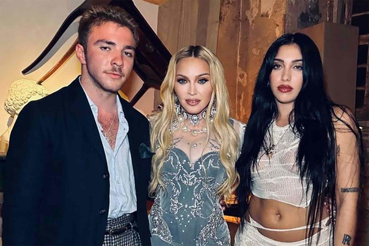 Madonna comparte nuevas fotos con sus hijos en su fiesta de cumpleaños número 65