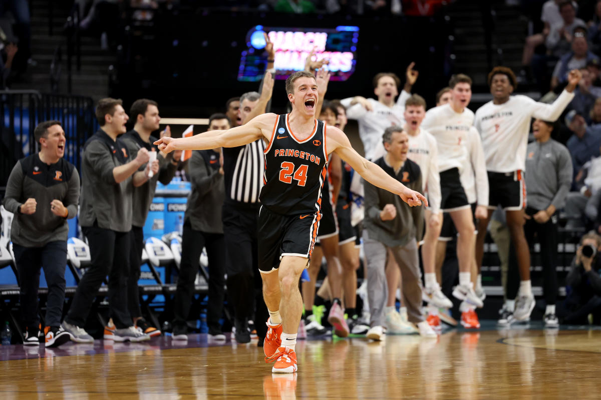 Solo quedan 23 arcos perfectos después de una sorpresa salvaje de Furman de Princeton el jueves