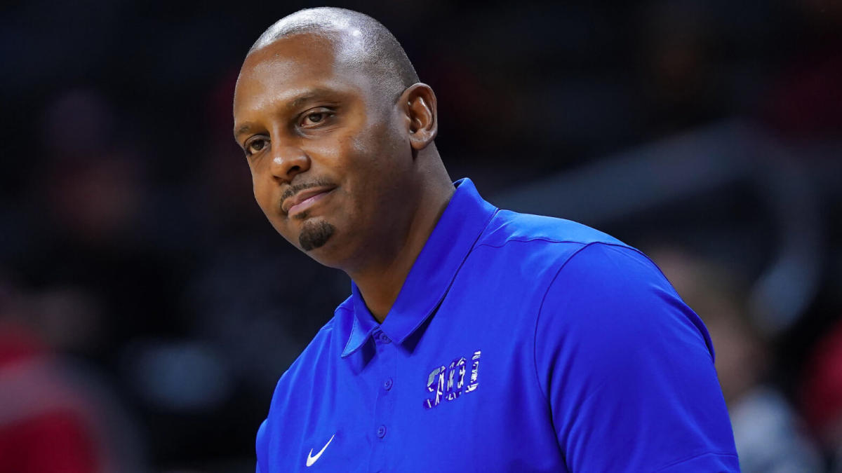 Former NBA All-Star Penny Hardaway giving back as EYBL coach