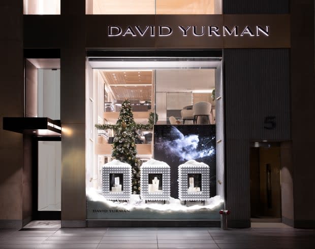 <p>A holiday window at David Yurman's 57th Street store. Photo: Courtesy of David Yurman</p>