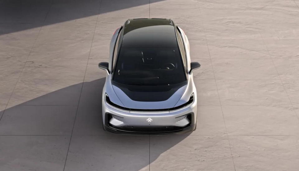 圖／FF 91與限量版的FF 91 Futurist Alliance皆使用三台電動機，能產生1,050匹馬力，峰值扭矩更達到驚人的1,800牛/米，從0加速到100更只需要2.4秒，用性能怪獸來形容一點也不為過。