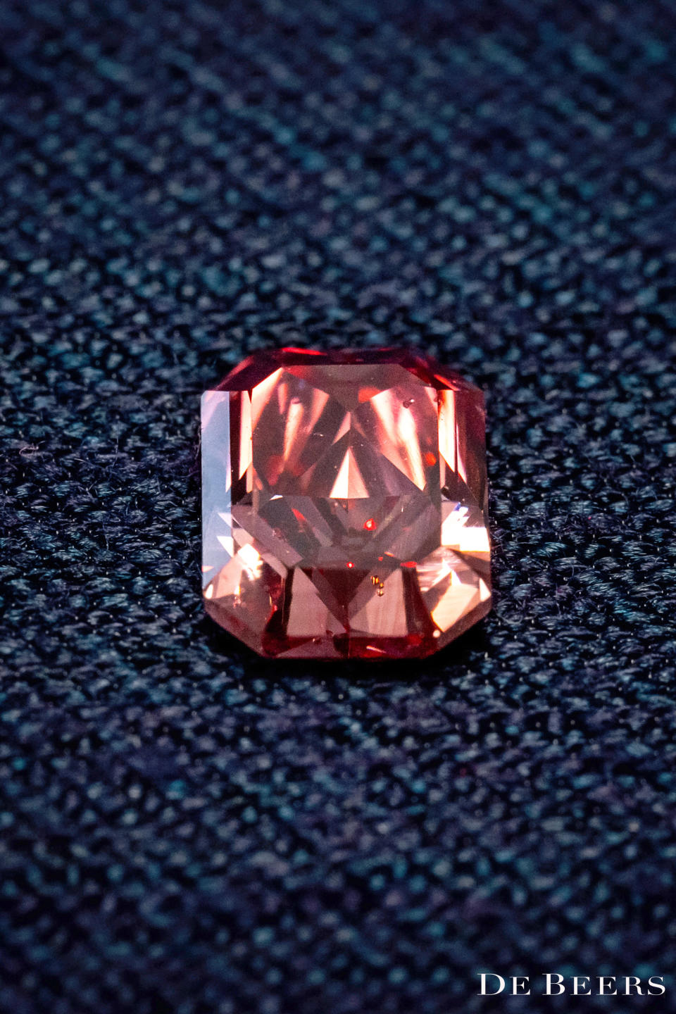 A 1.26-carat radiant-cut fancy red diamond makes its China debut at De Beers' "Inspired by Nature" exhibition in Shanghai