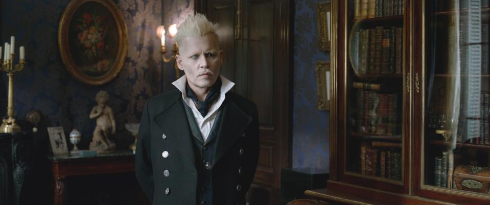 gellert grindelwald fantastic beasts 2 paris house