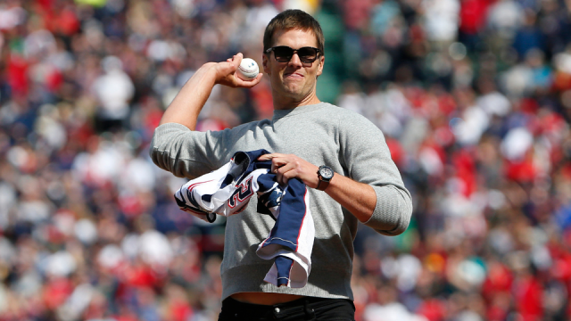 Former Expos draft pick Tom Brady bounces first pitch, takes BP