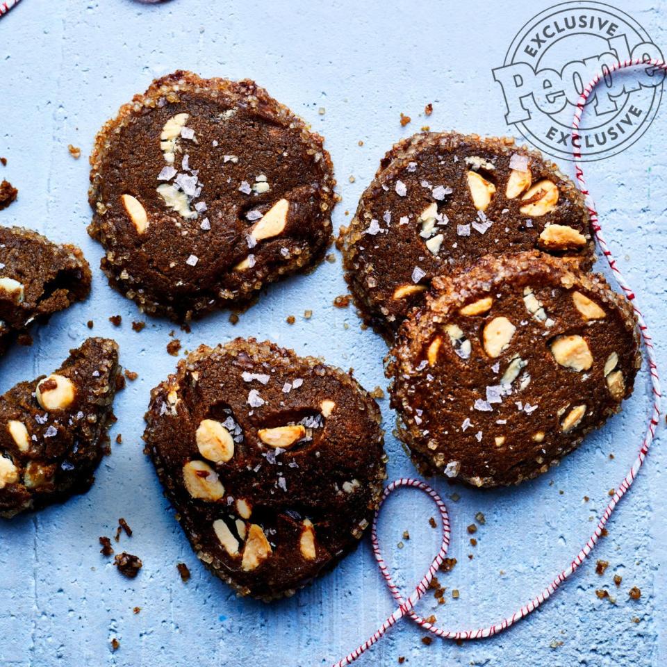 Ginger Shortbread with White Chocolate Cookies