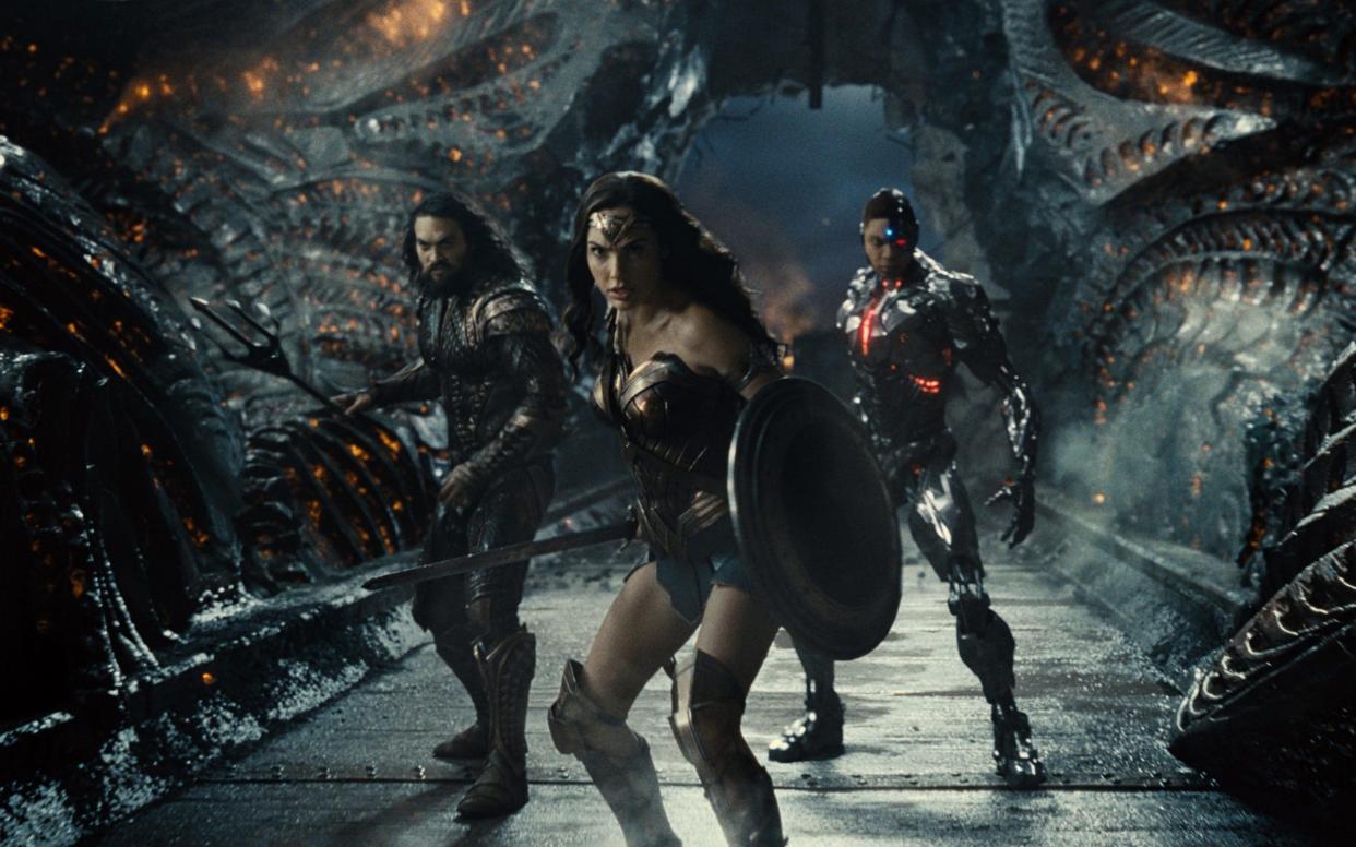 Jason Momoa (Aquaman), Gal Gadot (Wonder Woman) and Ray Fisher (Cyborg) in Zack Snyder's Justice League - Warner Bros