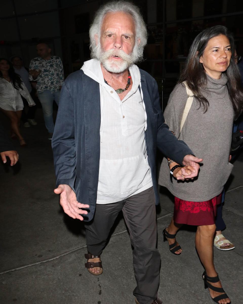 Big Fit Bobby Weir!