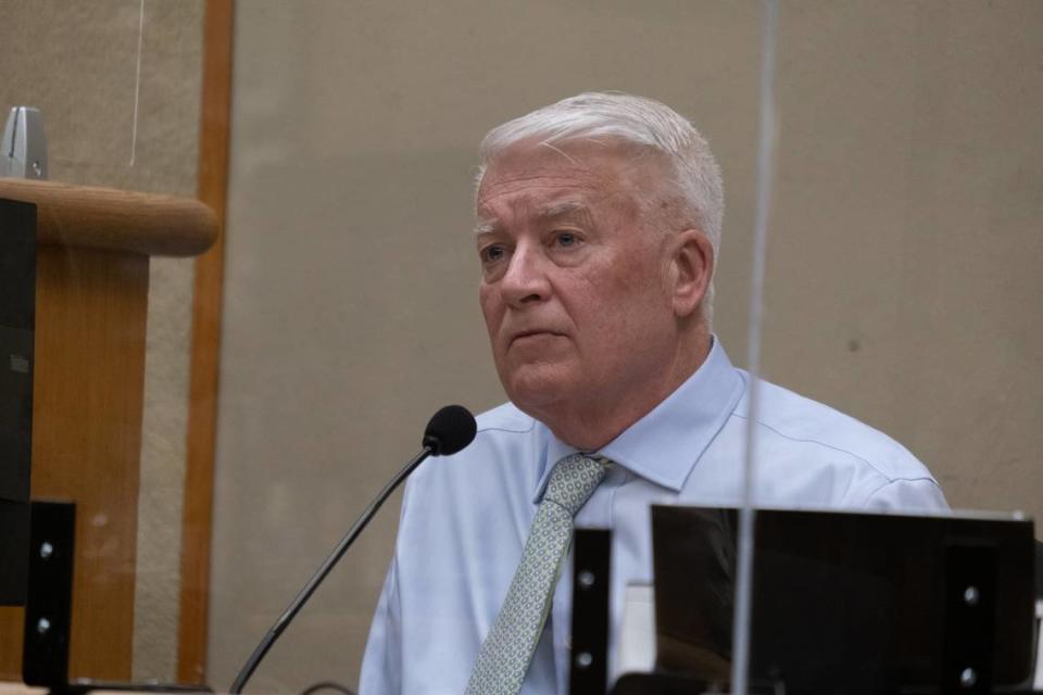 Forensic psychiatrist David Fennell testifies in the sanity trial against Stephen Deflaun in San Luis Obispo Superior Court on Apr. 25, 2023.