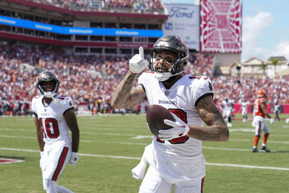 Mike Evans and Tampa Bay Buccaneers Fail to Agree to Extension Before  Receiver's Saturday Deadline: Report