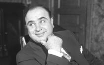 Wenn von mächtigen Gangstern die Rede ist, dann denken viele Menschen bis heute zuallererst an ihn: Al Capone. Am 25. Januar vor genau 75 Jahren starb der langjährige König der amerikanischen Unterwelt - die Galerie blickt zurück auf ihn und andere berühmt-berüchtigte Verbrecherbosse. (Bild: Herald&Examiner/Chicago Tribune/Getty Images)