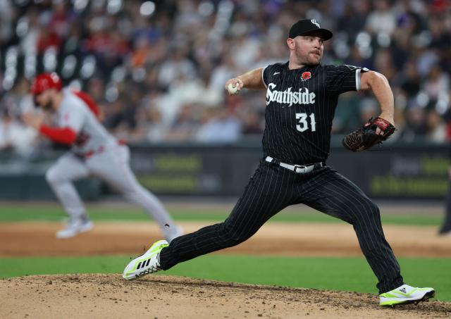 Column: Chicago White Sox's ugly season could get even uglier if Liam  Hendriks is out for long