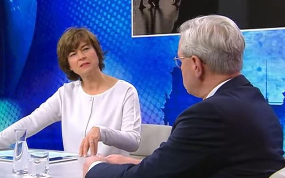 Maybrit Illner konfrontierte CDU-Mann Norbert Röttgen mit den Versäumnissen der bisherigen Regierung. (Bild: ZDF)