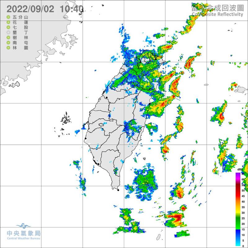 受軒嵐諾外圍環流影響，氣象局針對全台8縣市發布豪雨特報。（圖／翻攝自 中央氣象局）