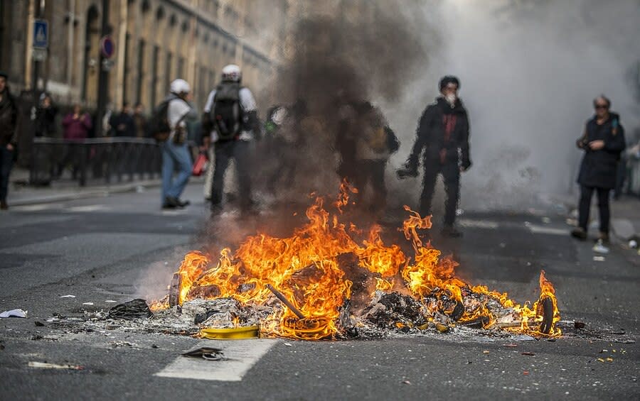 法國因為警力短缺而下達示威禁令，引發相關團體不滿。(photo by Norbu Gyachung via Wikimedia, used under CC License)