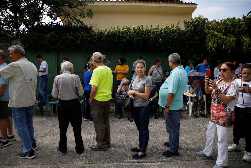 Venezuelans vote in opposition primary