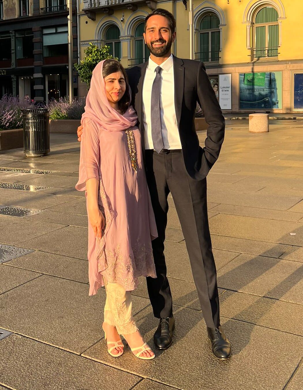 Malala Yousafzai, Asser Malik