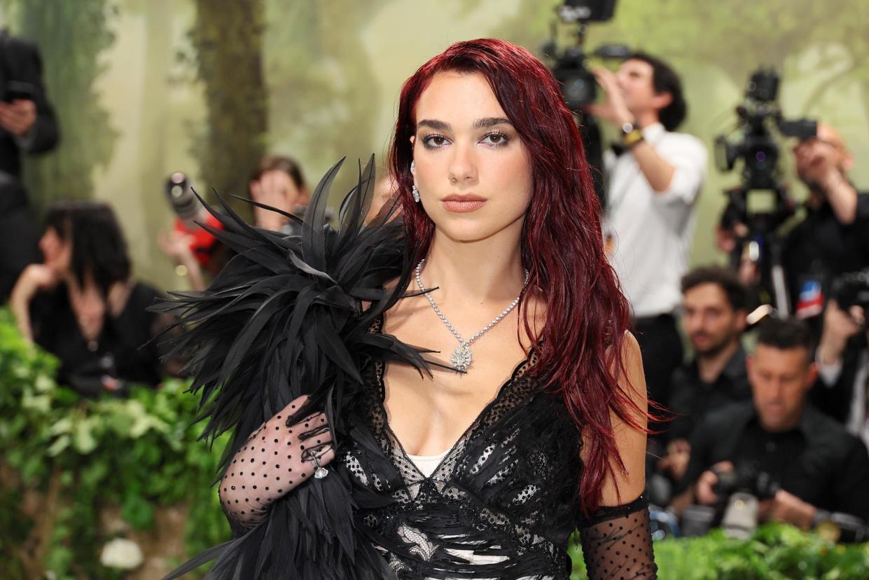 Dua Lipa Dominates the 2024 Met Gala Red Carpet in Stunning All-Black Ensemble 726