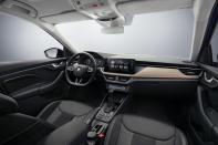 <p>Vom Äußeren geht es nun ins Innere: Hier hat sich Škoda nicht lumpen lassen und einige Hightech-Features in den Wagen verpackt. Ein schlichtes aber dennoch modernes Design soll die Käufer vom Wagen überzeugen. </p>