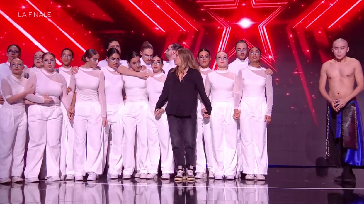 La compagnie de danse Méga Unity, en finale de la 18ème saison de la France a un incroyable talent, face à Titos.