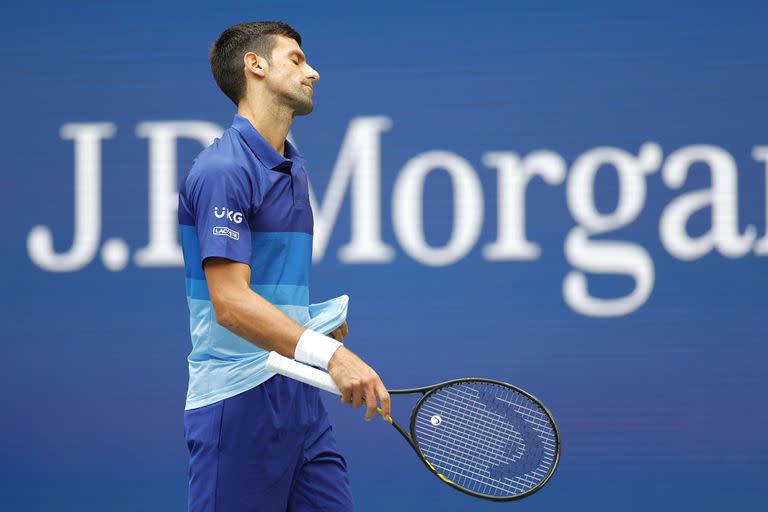 Novak Djokovic, disgustado luego de ceder el primer set de la final