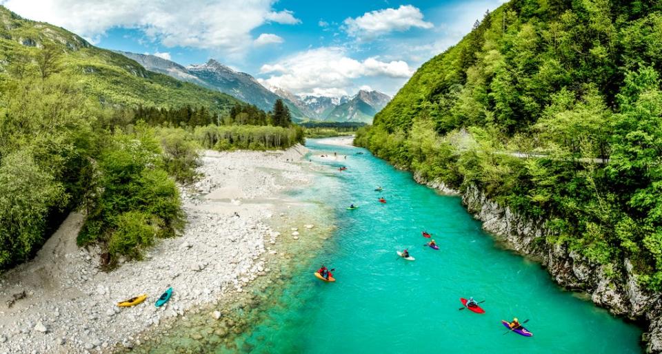 Kayak en el río Soča en Eslovenia (Getty Images)